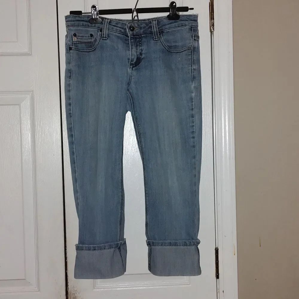 Refuge light washed cropped denim capris Sz 7